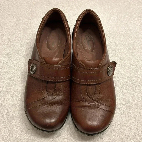 Clarks Woman Kessa Betty Mahogany Leather Slip On Loafer Size 6M - Picture 2 of 9